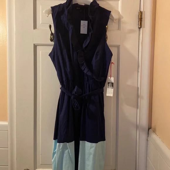 NWT Gibsonlook sleeveless summer ruffle  wrap style  dress. Navy & Turquoise. - Picture 3 of 8
